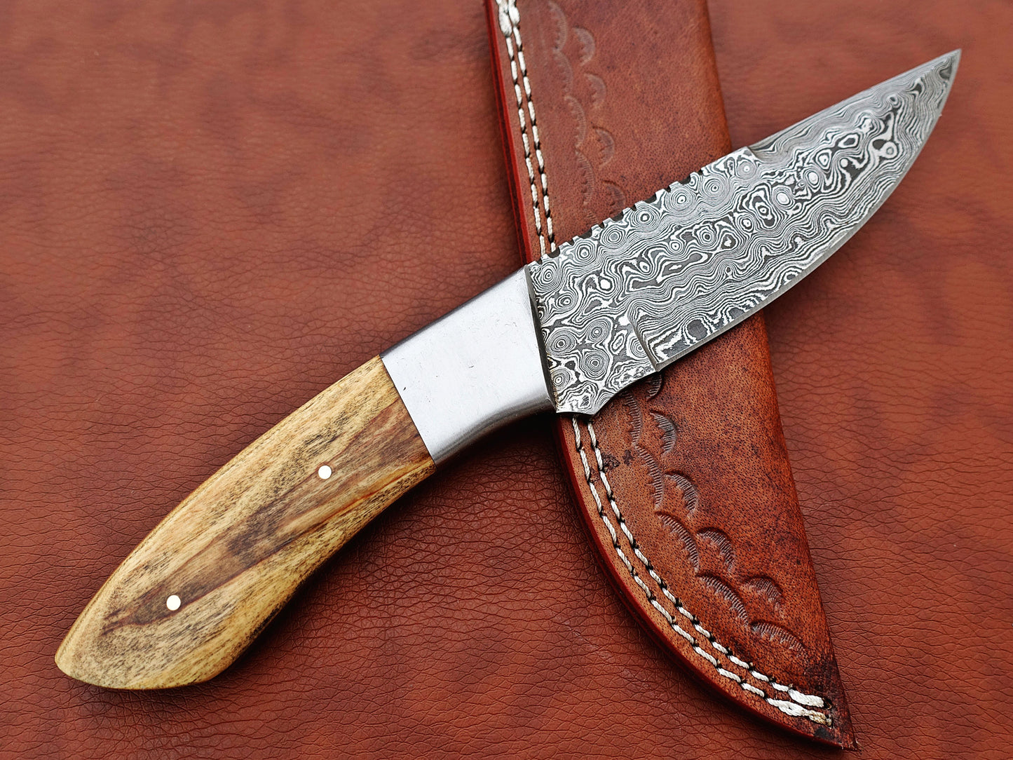 9.5" Rain drop pattern Damascus steel skinning knife, 5" full tang blade, Available in 3 colors, includes Cow hide Leather sheath