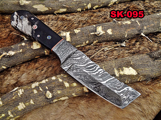 8" Long hand forged Damascus steel full tang Tanto blade pocket Knife, Available in 3 scales, includes Cow leather sheath