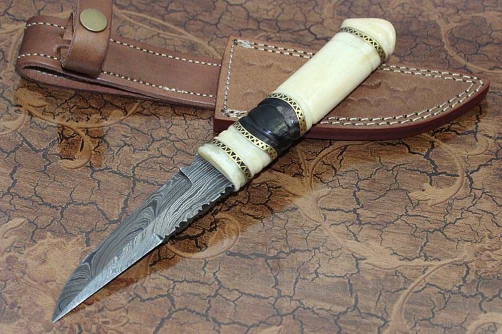 9.5″ Custom made Hand Forged Damascus skinning Knife, hand crafted round scale with engraved brass spacer, Cow hide Leather Sheath included