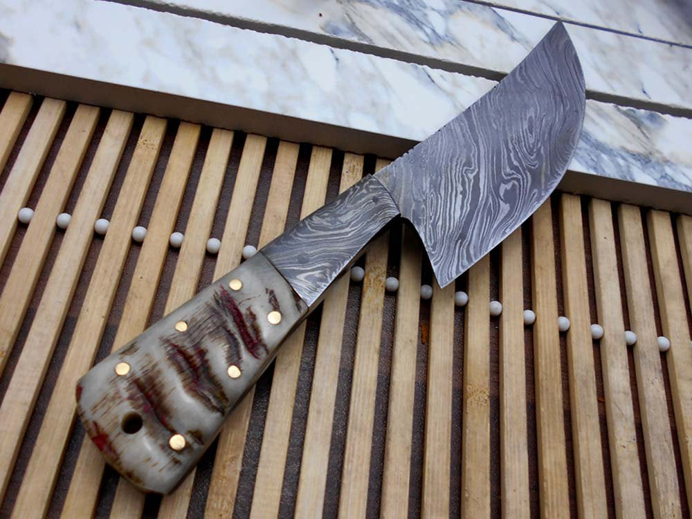 8.7"long Damascus steel Ram horn scale with bolster custom made compact skinning Knife full tang Hand Forged 4" blade cow leather sheath