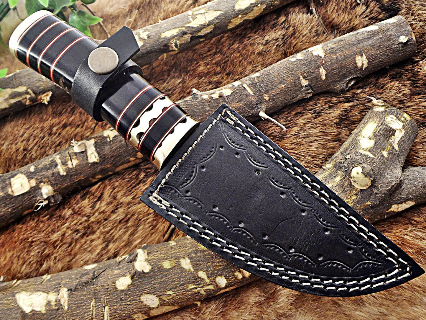 9" Long hand forged Damascus steel Knife, Buffalo Horn round scale with engraved Brass and fiber spacing, cow hide Leather sheath