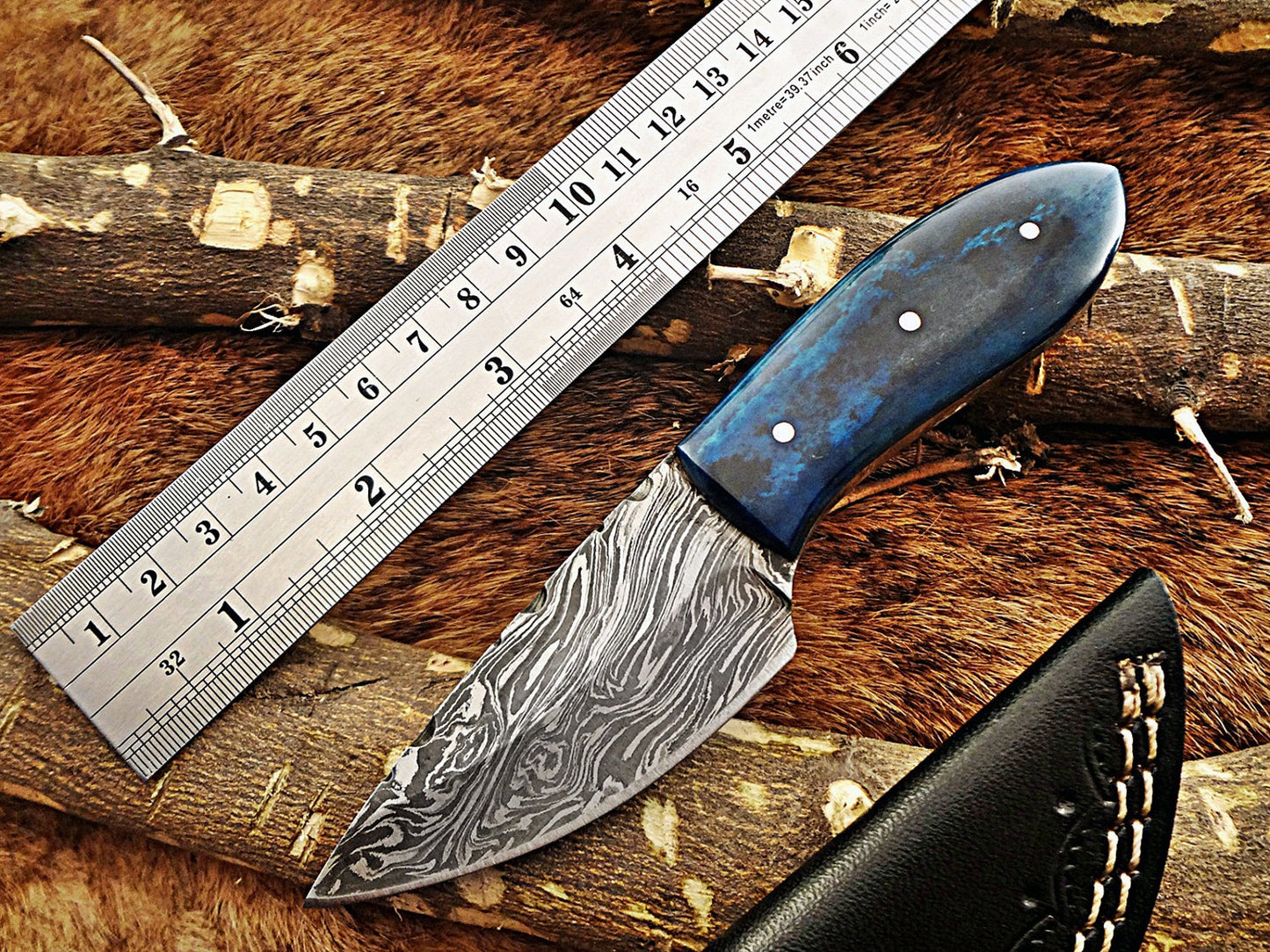 6.5" Long compact pocket Knife, full tang Damascus steel 3" drop point blade, Available in Blue and white scales, Cow hide Leather sheath included