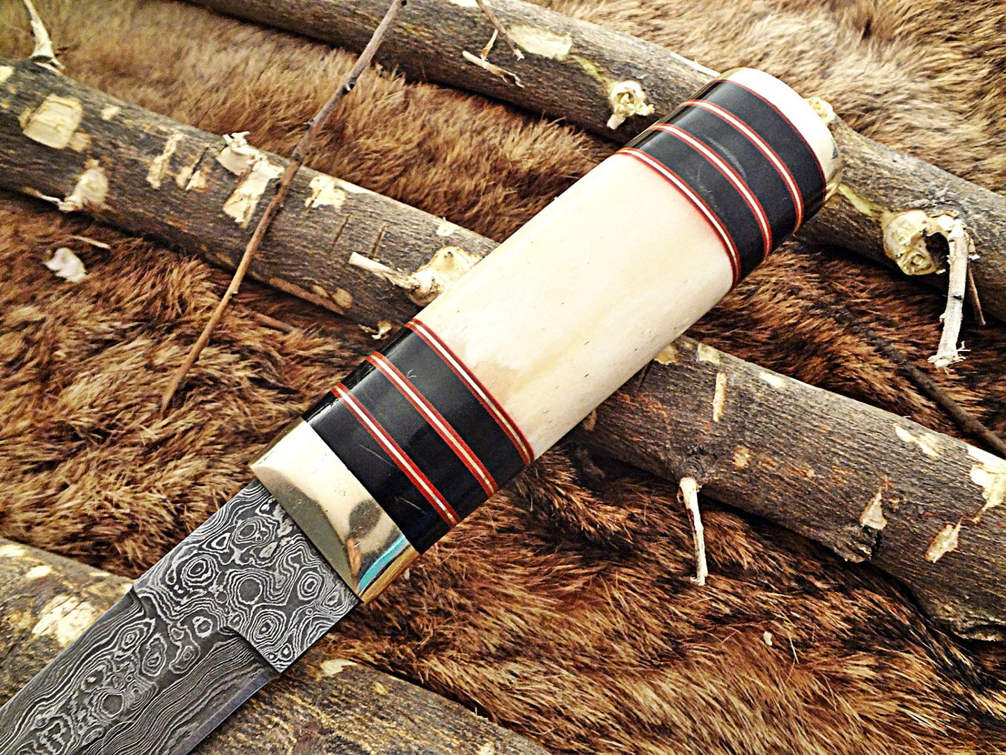 10"Long hand forged Twist pattern Damascus steel hunting Knife, Camel bone & bull horn scale with brass bolster, Cow hide leather sheath