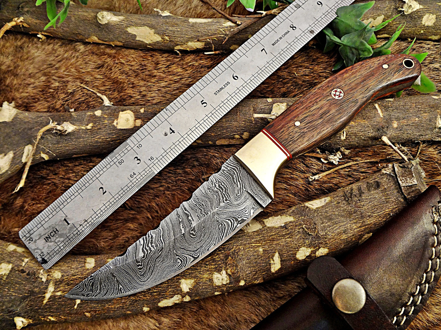 9.5" Damascus steel full tang blade skinning Knife, Available in 2 wood scales with Brass bolster, includes Cow hide Leather sheath