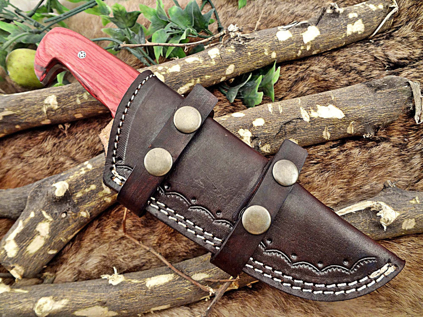 8.5" Long Damascus steel hand forged compact skinning Knife, 4" clip point full tang blade, Red dollar wood scale, Cow hide Leather sheath