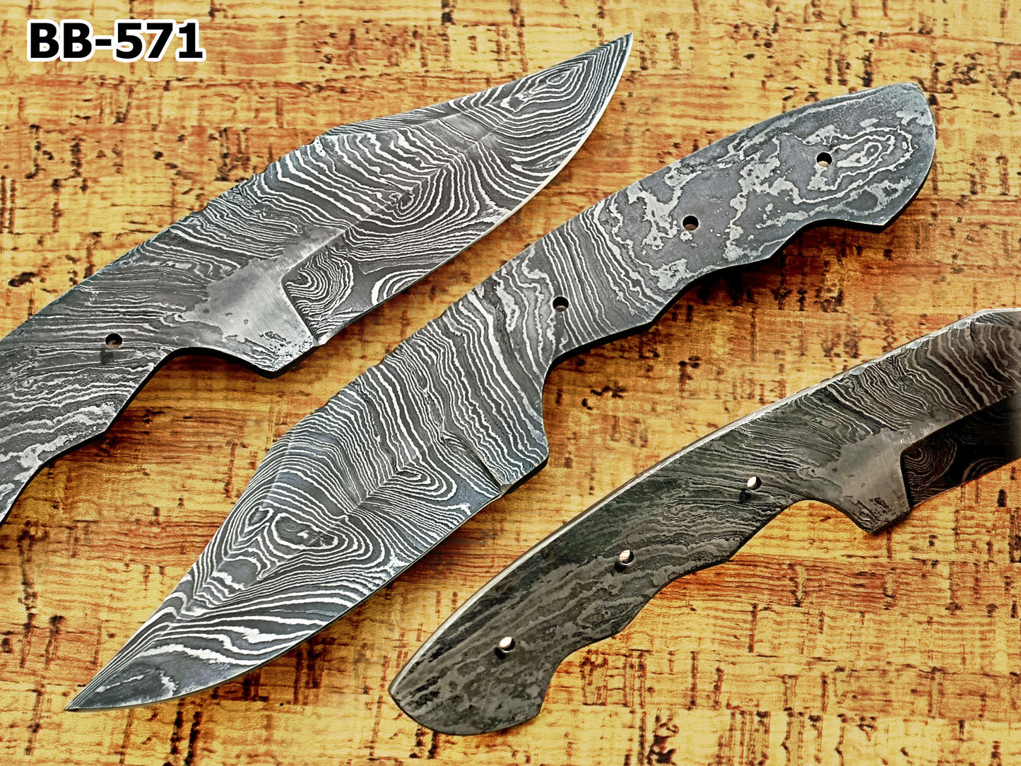 Twist pattern Damascus steel clip point blank blade, 8.5 inches long full tang blank blade with 3.75 cutting edge, 3 finger groove scale with 3 pins, knife making supplies