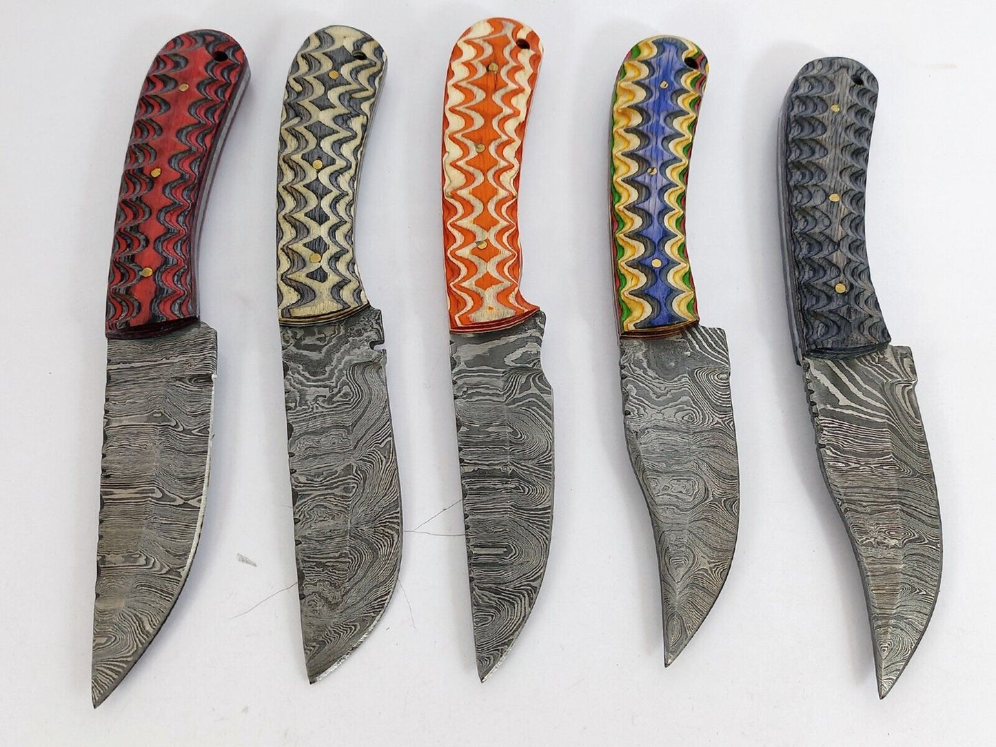 10 pieces Damascus steel fixed blade skinning knives lot with Leather sheath. Over 80 inches long Damascus steel knives in assorted colors