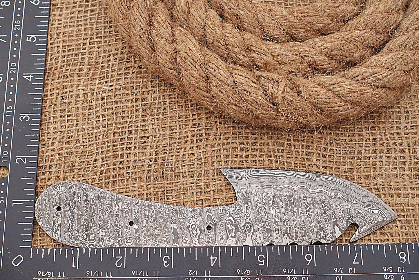 8 inches Long Hand Forged Spear Point Gut Hook Skinning Knife Blade, Knife Making Supplies, Damascus Steel Blank Blade Pocket Knife with 3 Pin Hole, 3.5 inches Cutting Edge, 4.25" Scale Space