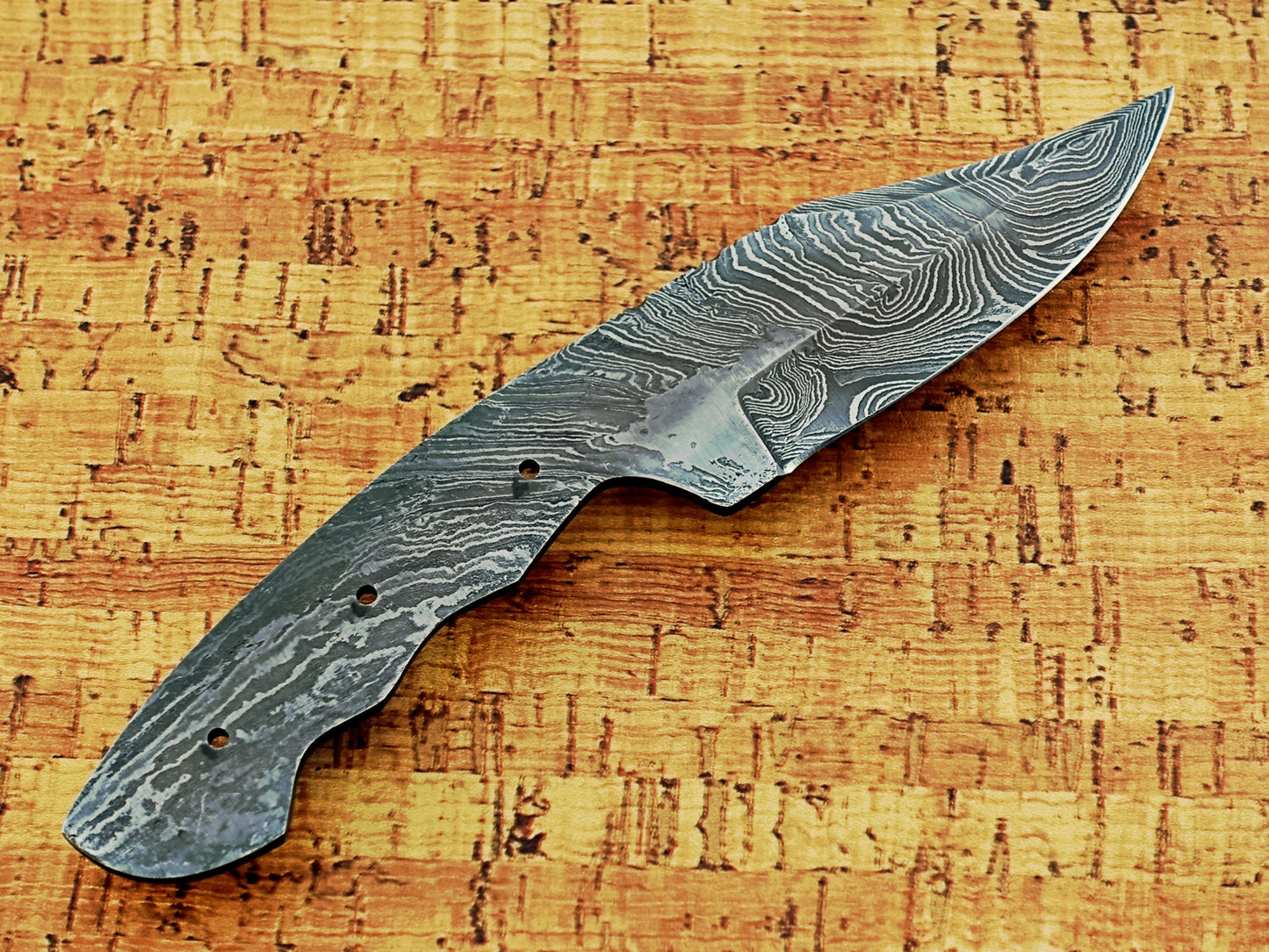 Twist pattern Damascus steel clip point blank blade, 8.5 inches long full tang blank blade with 3.75 cutting edge, 3 finger groove scale with 3 pins, knife making supplies