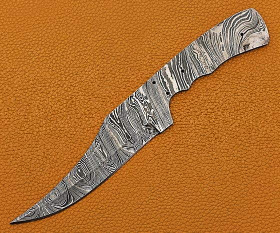 10.5 inches Kukri Point Blade Skinning Knife, Hand Forged Twist Pattern Damascus Steel Blank Blade, 6 inches Blade with 5.5" Cutting Edge, 4.5" Scale Space with 4 pin Hole