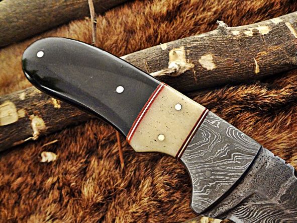 8" Long hand forged full tang Damascus steel drop point gut hook blade compact Knife, Dollar wood with Damascus Bolster scale, Cow Leather sheath (Copy)