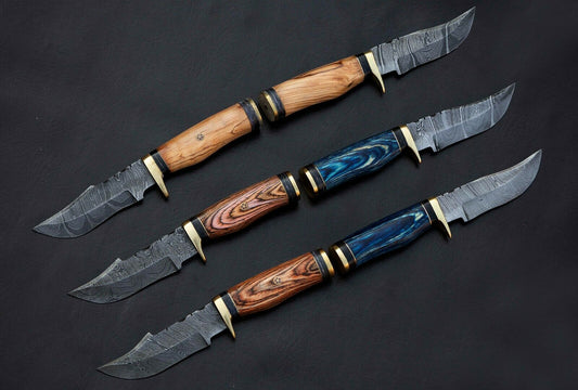 6 pieces Damascus steel Round scale skinning knives lot with Leather sheath. Over 50 inches long Damascus steel blade knives