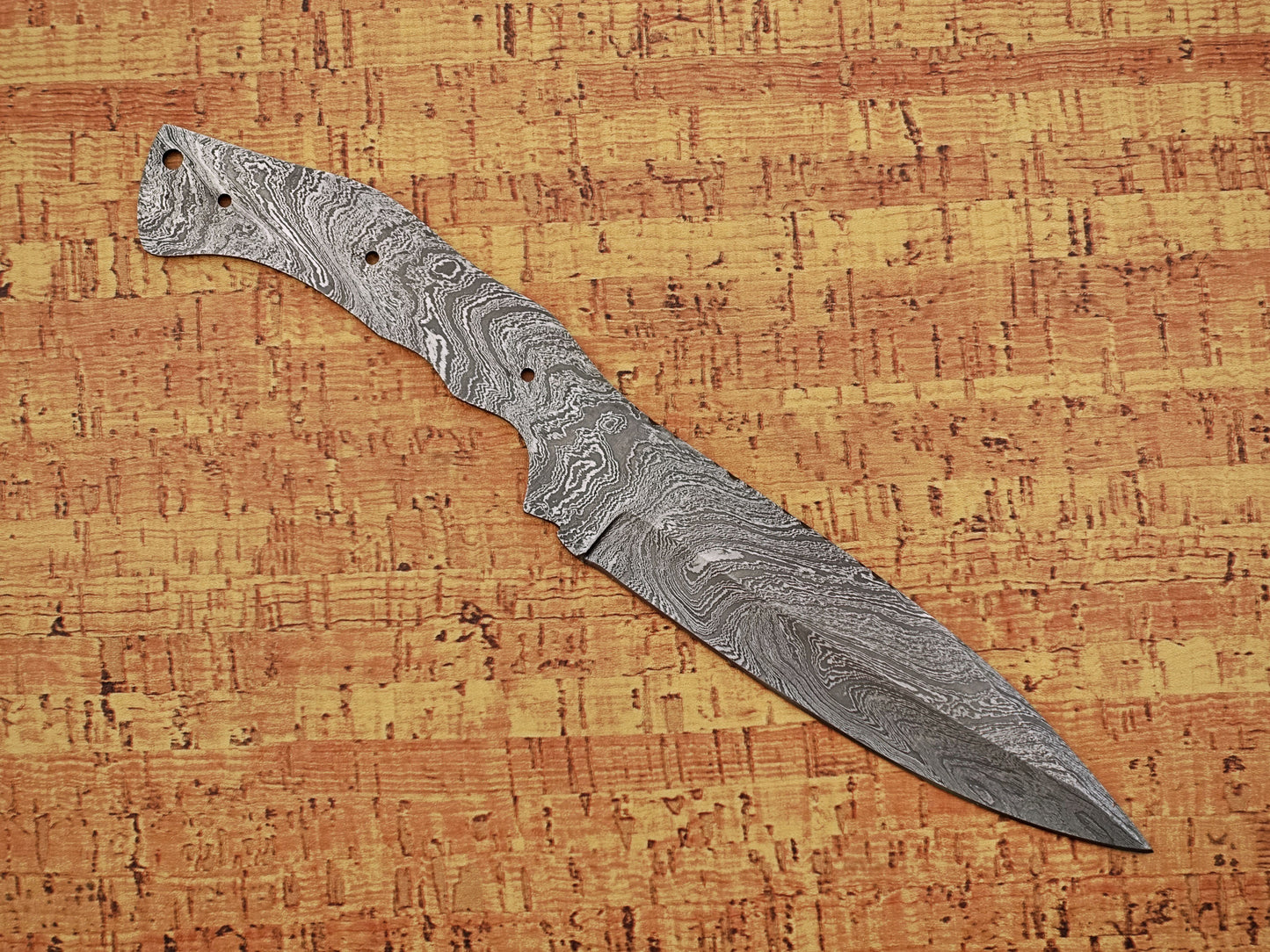 11 inches Long Drop Point Blank Blade, Hand Forged Twist Pattern Damascus Steel Hunting Knife Blade, 5" Scale Space Finger with 2 Fingers Grooves, 5.5" Sharp Cutting Edge