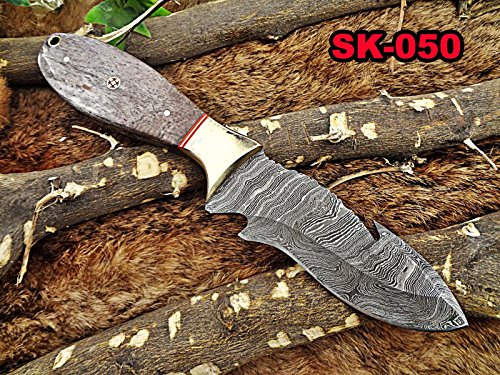 9" Long hand forged Hunting Damascus steel, Buffalo Horn with Mosaic Pins and Brass Pipe and Damascus Steel Brass Bolster (Grey bone)