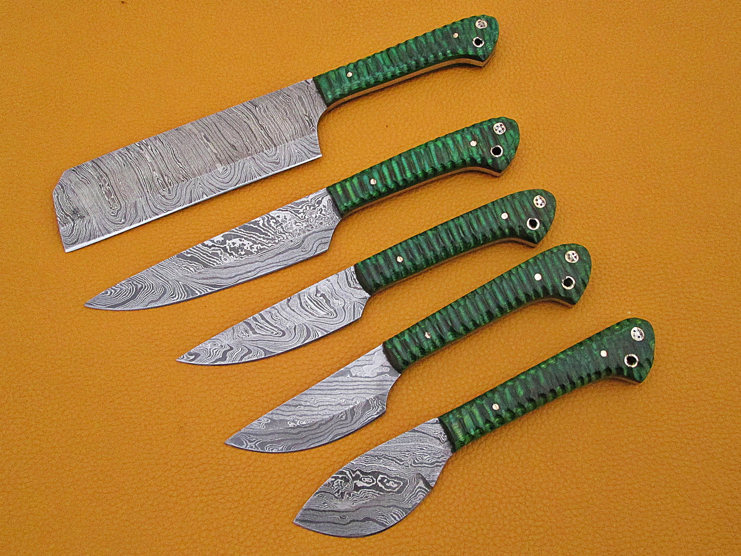 5 Pieces Damascus steel kitchen knife set includes (10.6+9.6+9.0+8.0+7.6)" knives in Green Jigged wood scale, includes Roll able Leather suede sheath