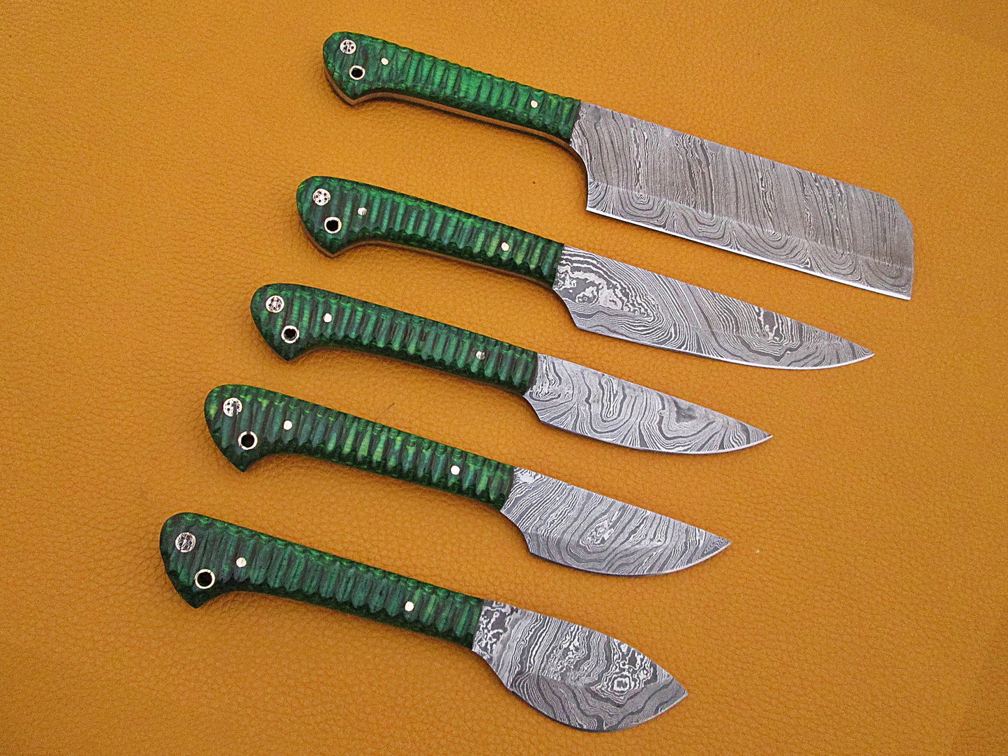 5 Pieces Damascus steel kitchen knife set includes (10.6+9.6+9.0+8.0+7.6)" knives in Green Jigged wood scale, includes Roll able Leather suede sheath