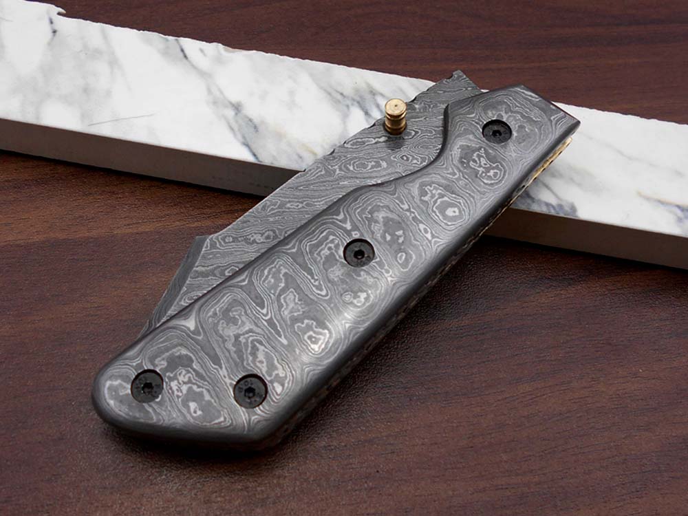 Damascus steel 7.5" long Folding Knife Bull horn with Damascus bolster pocket clip scale, custom made Hand Forged blade cow leather sheath