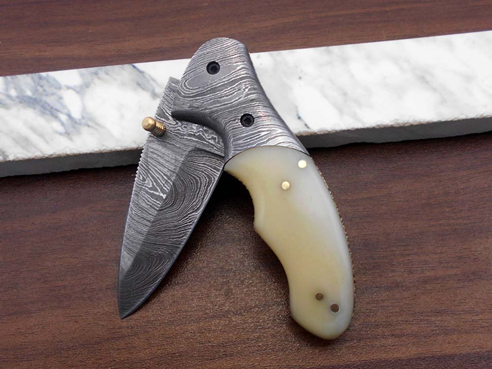 7"long Folding pocket Knife in 3 scale colors, 3" long Hand Forged Damascus steel legal blade, Various scales available, Cow hide leather sheath included