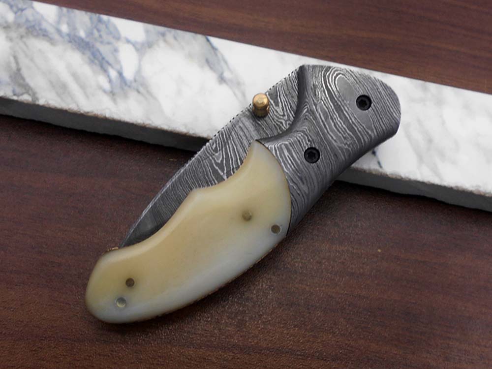 7"long Folding pocket Knife in 3 scale colors, 3" long Hand Forged Damascus steel legal blade, Various scales available, Cow hide leather sheath included