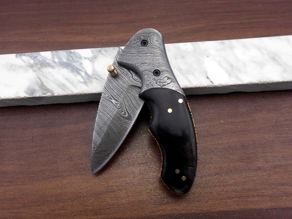 7"long Folding pocket Knife in 3 scale colors, 3" long Hand Forged Damascus steel legal blade, Various scales available, Cow hide leather sheath included