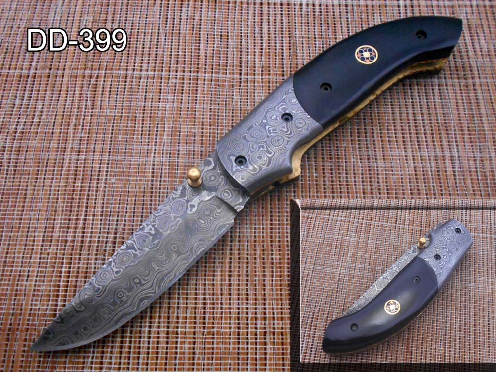 7.5" Folding Knife, 3.5" Hand Forged Twist Pattern Damascus Steel Blade Pocket Knife, 4" scale available in 3 Colors, Liner Lock & Thumb knob Equipped, Cow Hide Leather Sheath