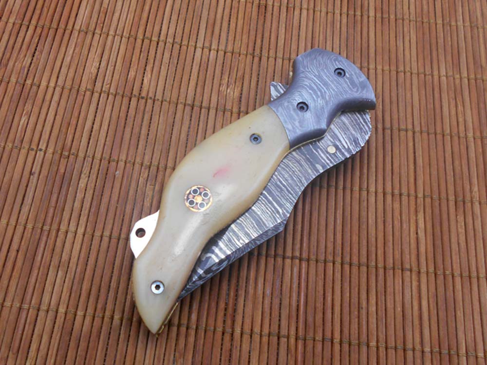 7.5" folding Damascus steel knife, liner lock, thumb knob, Cow Leather sheath