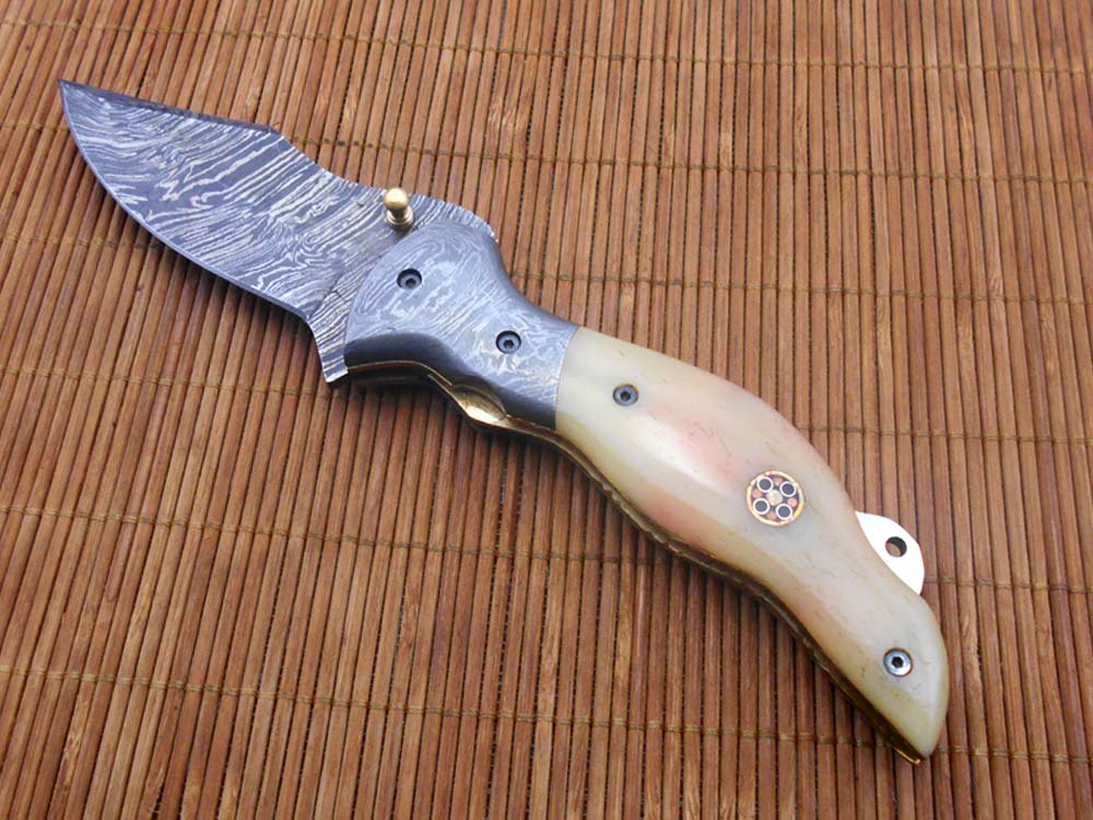 7.5" folding Damascus steel knife, liner lock, thumb knob, Cow Leather sheath