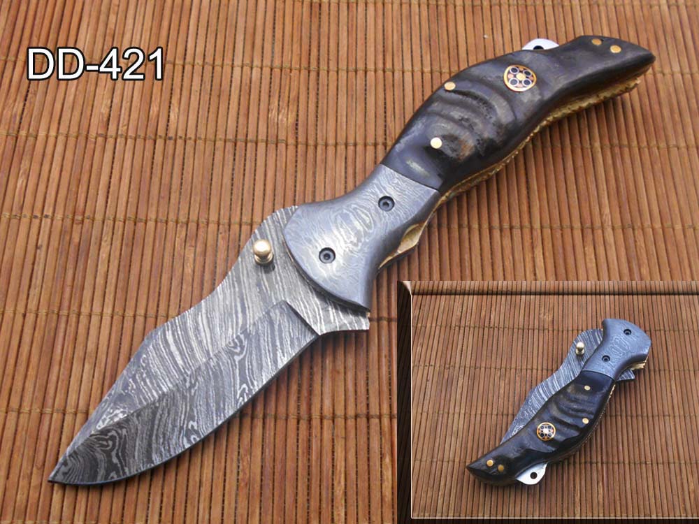 7.5" folding Damascus steel knife, liner lock, thumb knob, Cow Leather sheath