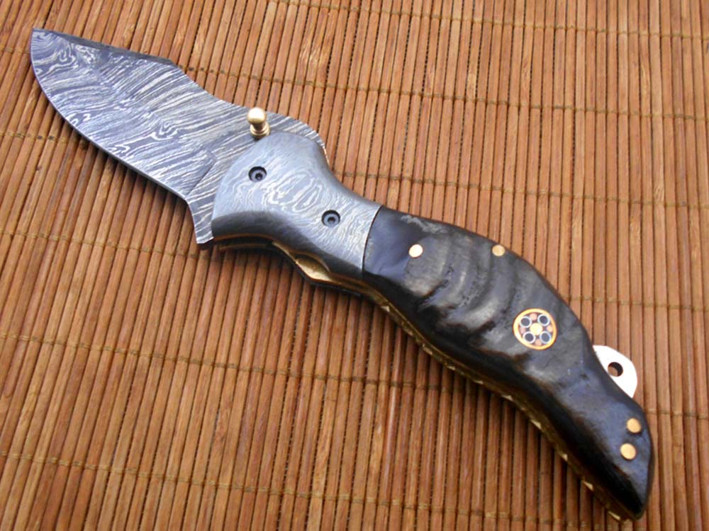 7.5" folding Damascus steel knife, liner lock, thumb knob, Cow Leather sheath