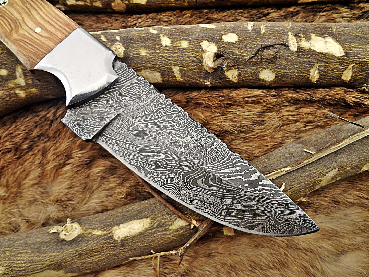 9" Long hand forged Damascus steel Skinning knife, 4.5" full tang blade, 2 colors wood scale with bolster, Cow hide Leather sheath included