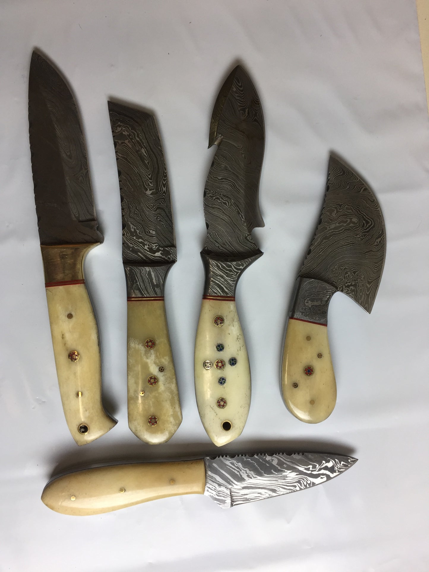 5 pieces Damascus steel Camel Bone scale skinning knives set. Overall 44 inches long Full tang Damascus steel blade knives, Cow hide leather sheath