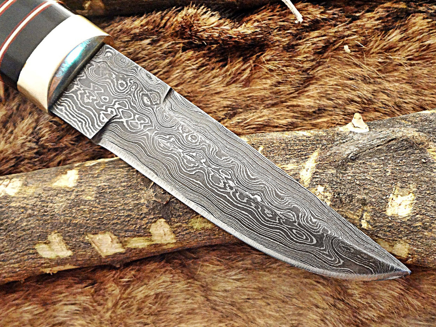 10"Long hand forged Twist pattern Damascus steel hunting Knife, Camel bone & bull horn scale with brass bolster, Cow hide leather sheath