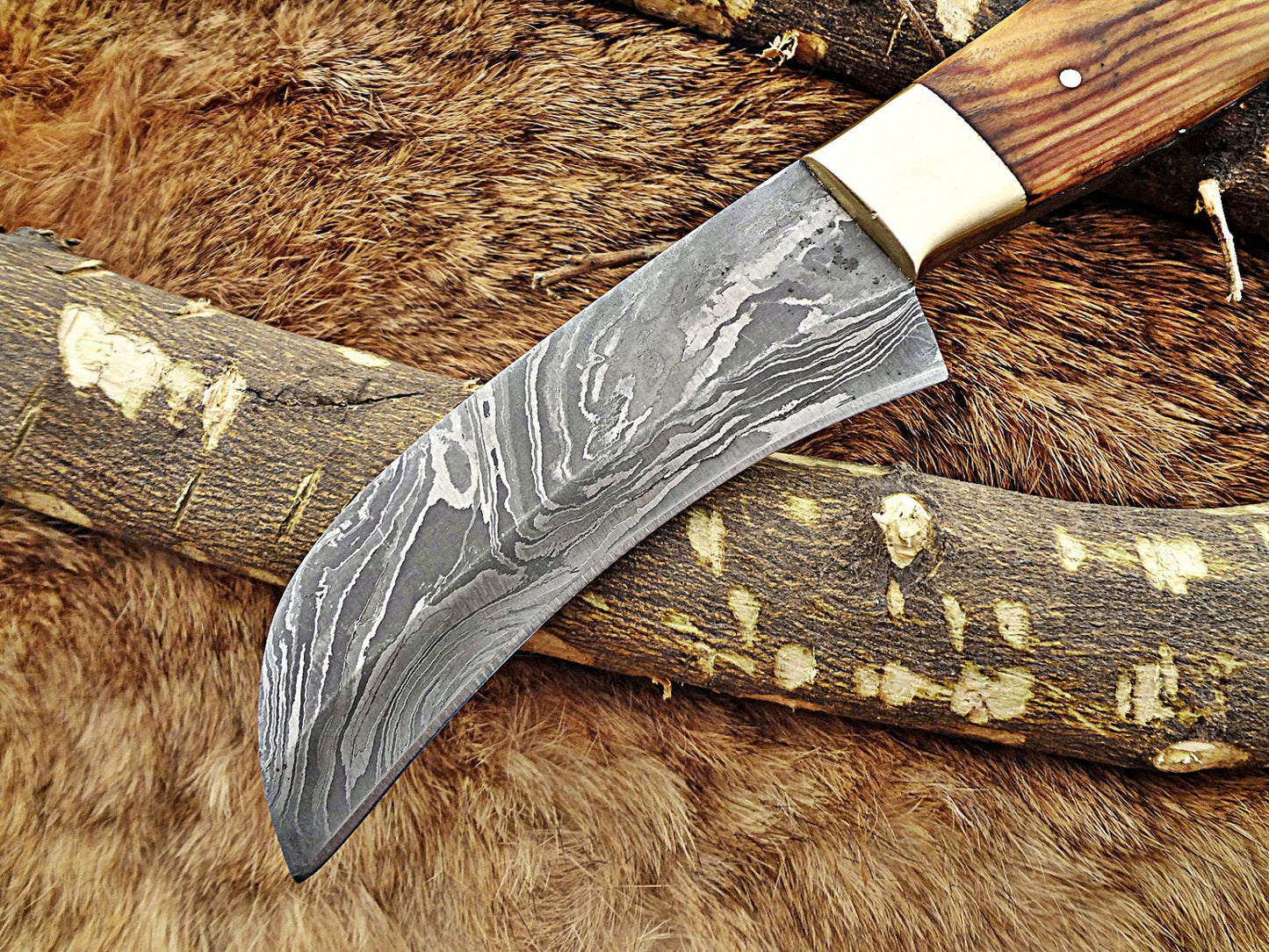 9 Inches long custom made Damascus steel full tang chef Knife 4" blade Kow wood scale with brass bolster