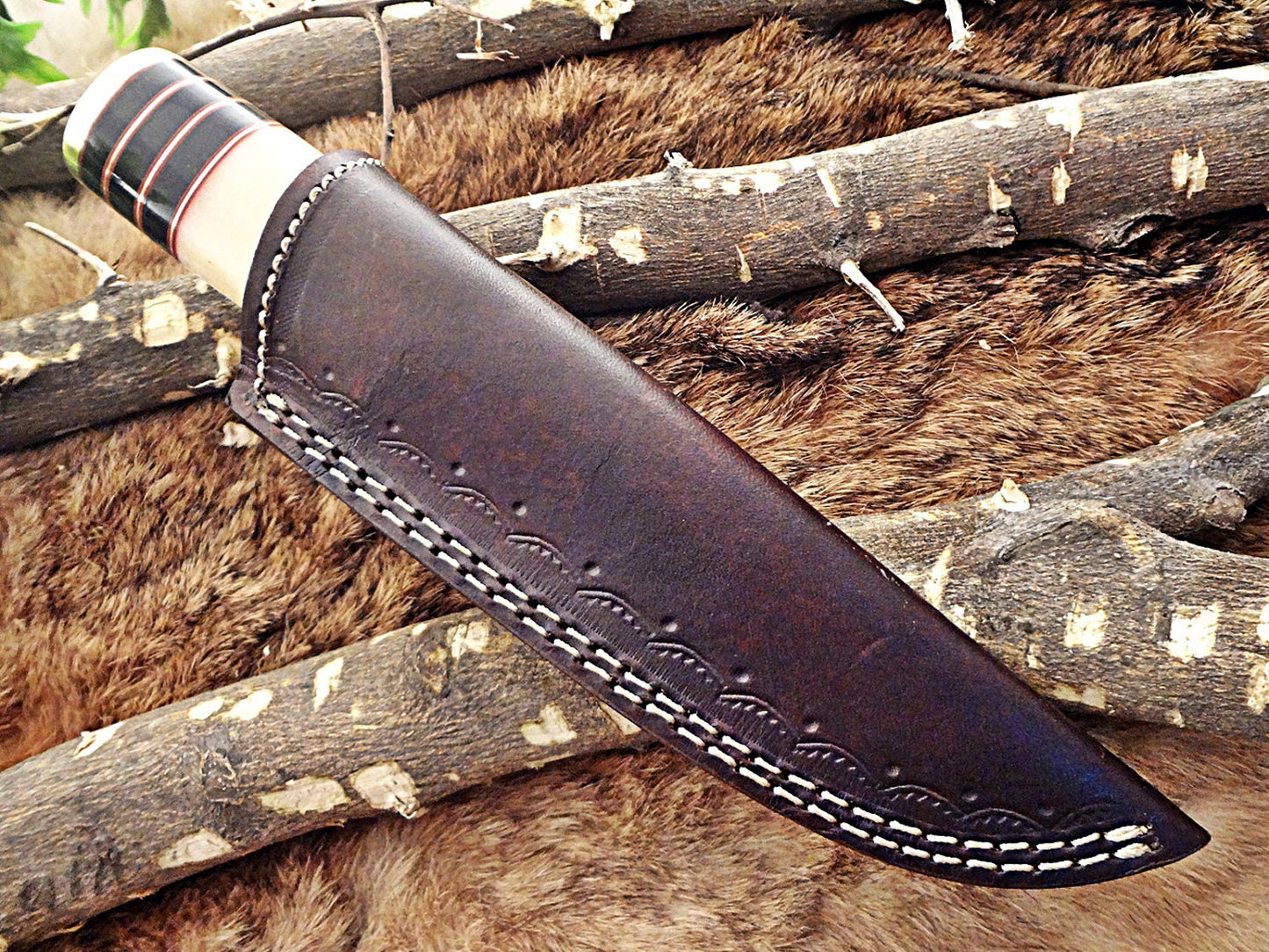 10"Long hand forged Twist pattern Damascus steel hunting Knife, Camel bone & bull horn scale with brass bolster, Cow hide leather sheath